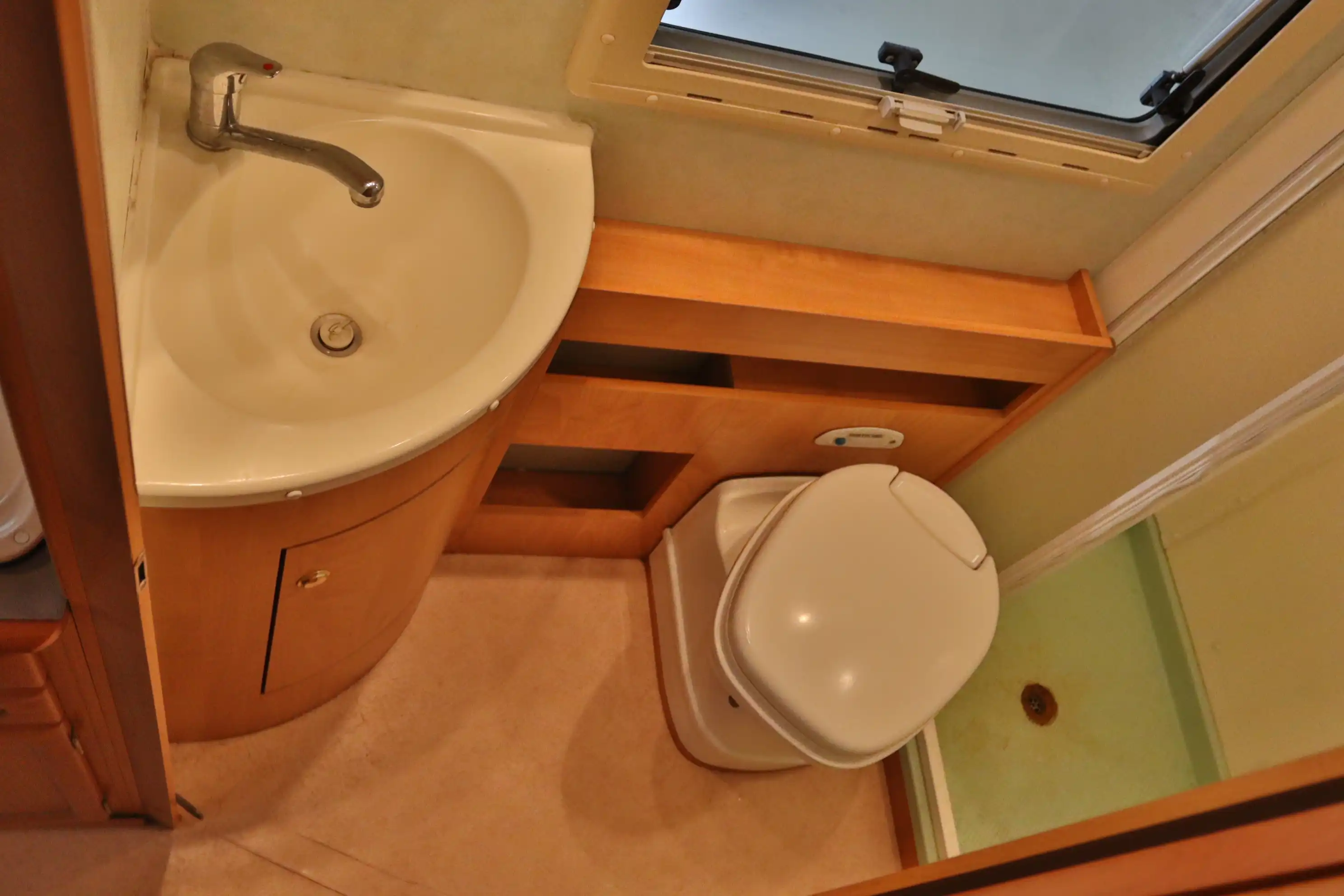 EURAMOBIL Contura 612 SB